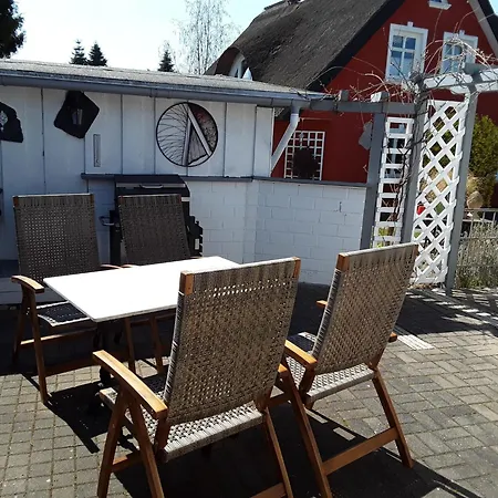 In Mit Garten, Cleaning Included *